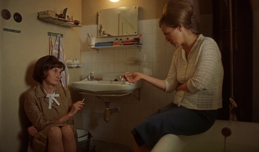 Уютные норки.1999.BDRip AVC msltel.mkv_snapshot_00.52.53.085.jpg