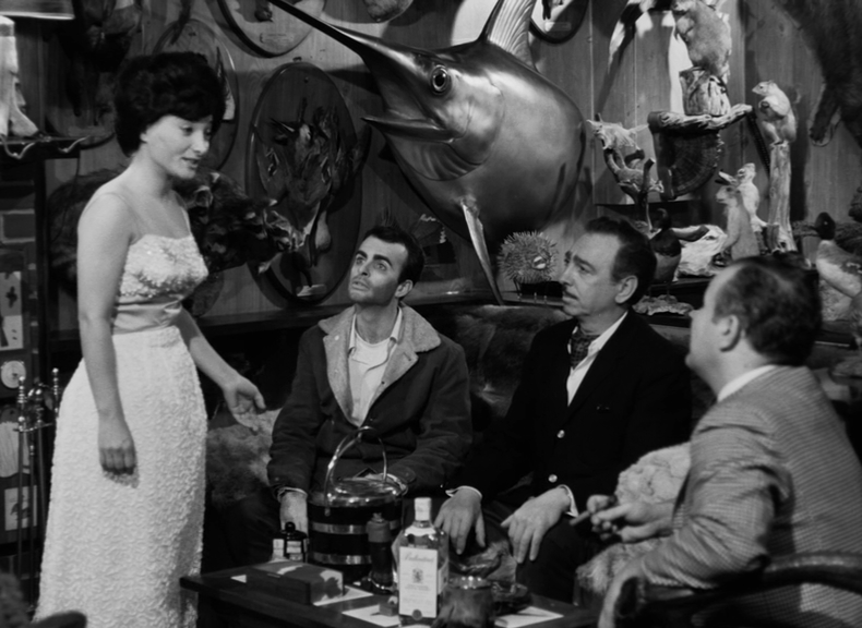 Признания сумасшедшей кошки.1968.BDRip AVC msltel.mkv_snapshot_00.15.43.171.jpg