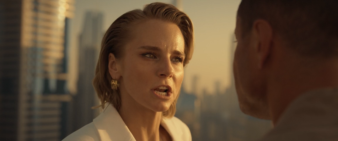 Мажор в Дубае (2025) WEB-DLRip-AVC_ivanes.mkv_snapshot_00.40.53.875.png