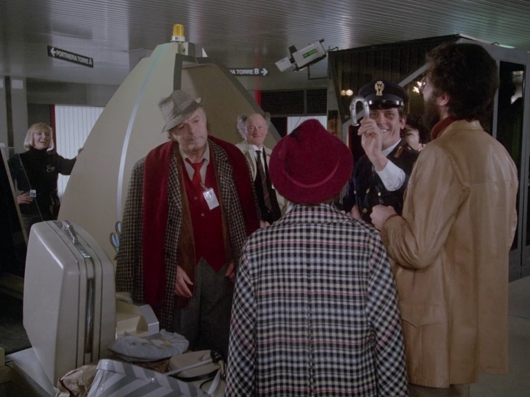 Джинджер и Фред.1986.BDRip AVC msltel.mkv_snapshot_00.56.16.685.jpg