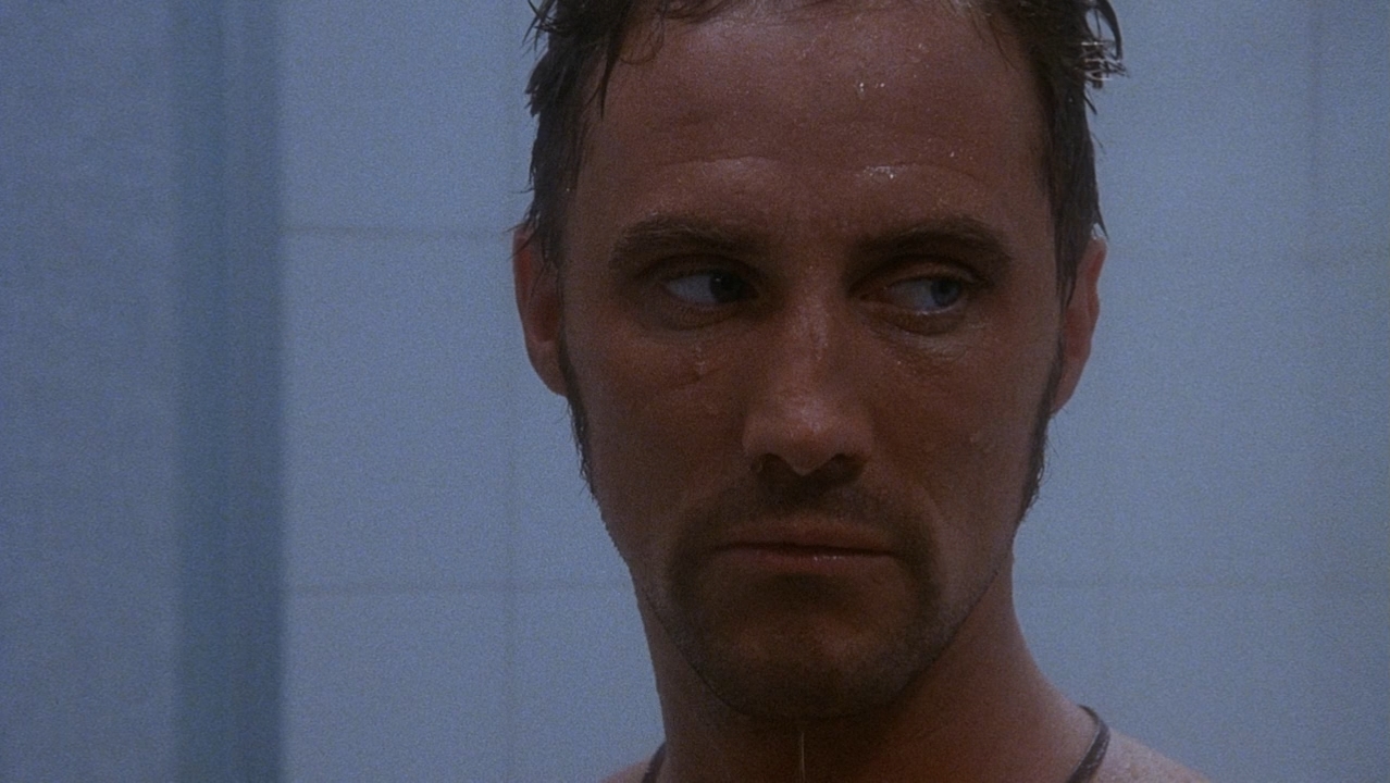 Дьявол песков.1992.BDRip 720p msltel.mkv_snapshot_01.07.44.341.jpg