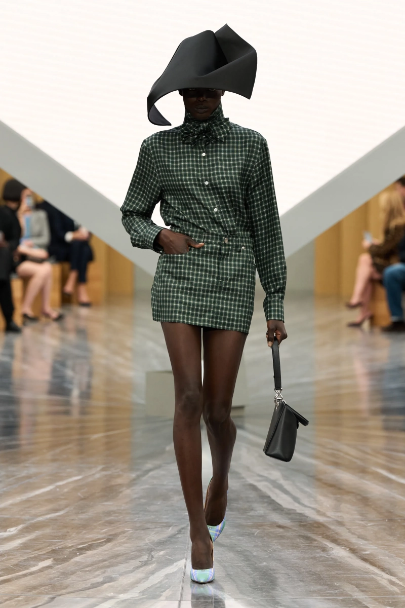 00002-christian-dior-spring-2026-ready-to-wear-credit-gorunway.webp