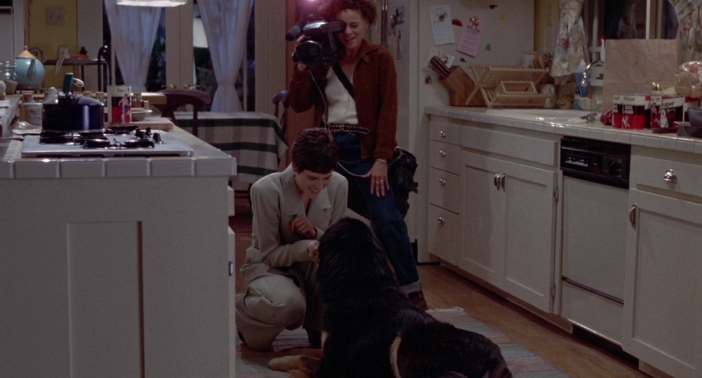 Лучший друг человека.1993.BDRip AVC msltel.mkv_snapshot_00.19.16.725.jpg