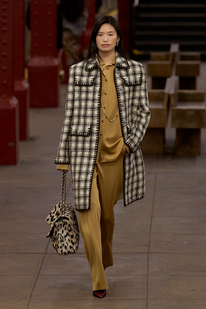 00044-chanel-pre-fall-2026-credit-gorunway.webp