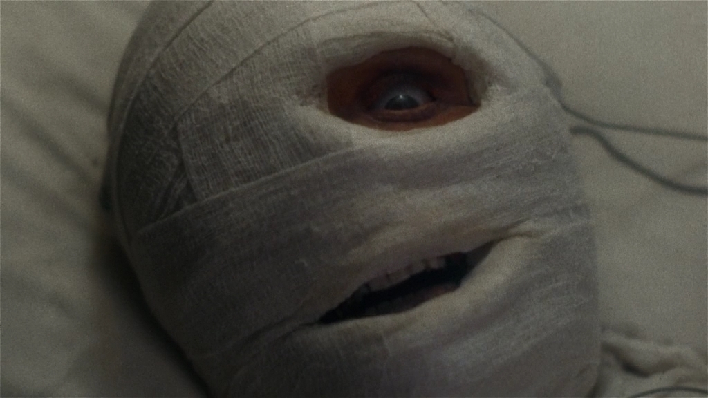 Похоронены, но не мертвы.1981.BDRip AVC msltel.mkv_snapshot_00.30.23.114.jpg