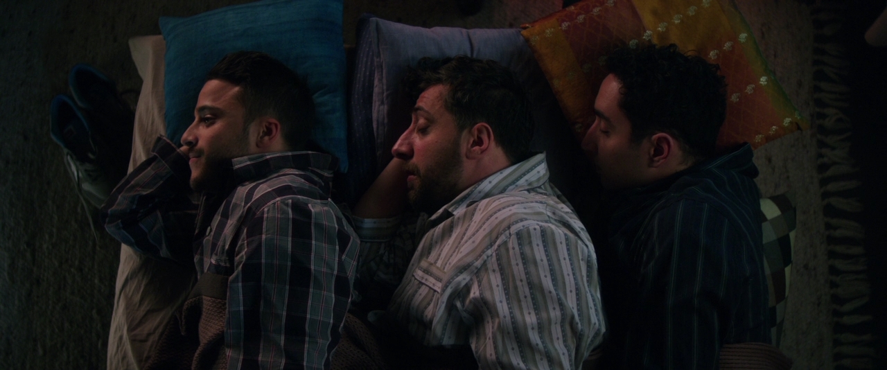 3 турка и 1 младенец.2015.BDRip 720p msltel.mkv_snapshot_01.26.40.047.jpg