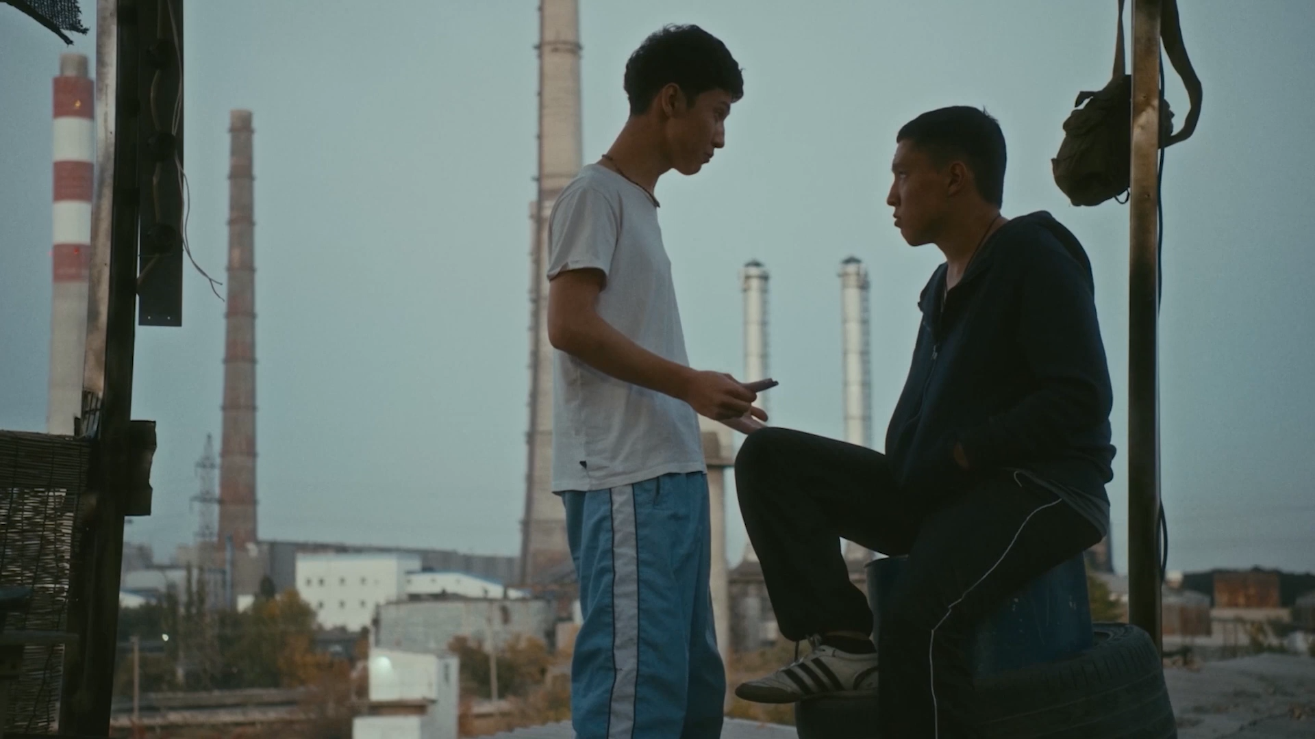 Чёрный двор S01E03 WEB-DL 1080p START 18+.mkv_snapshot_15.52.png