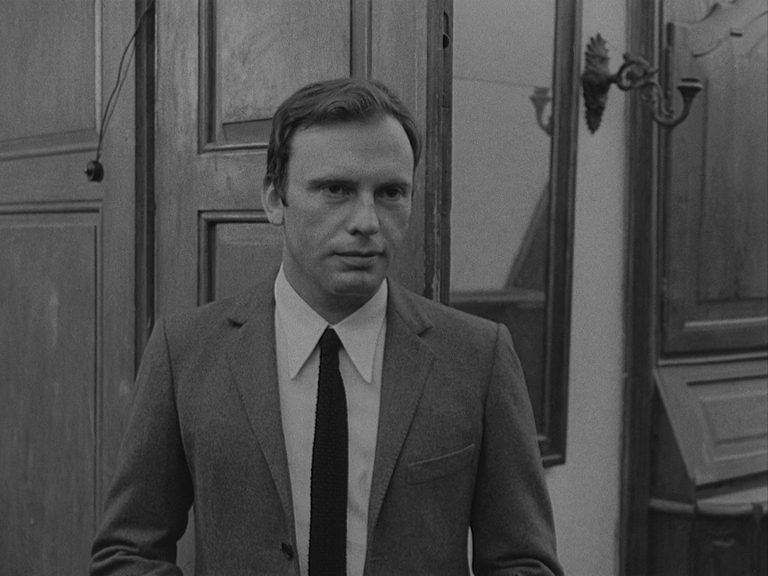 Человек, который лжёт.1968.BDRip AVC msltel.mkv_snapshot_00.16.40.321.jpg