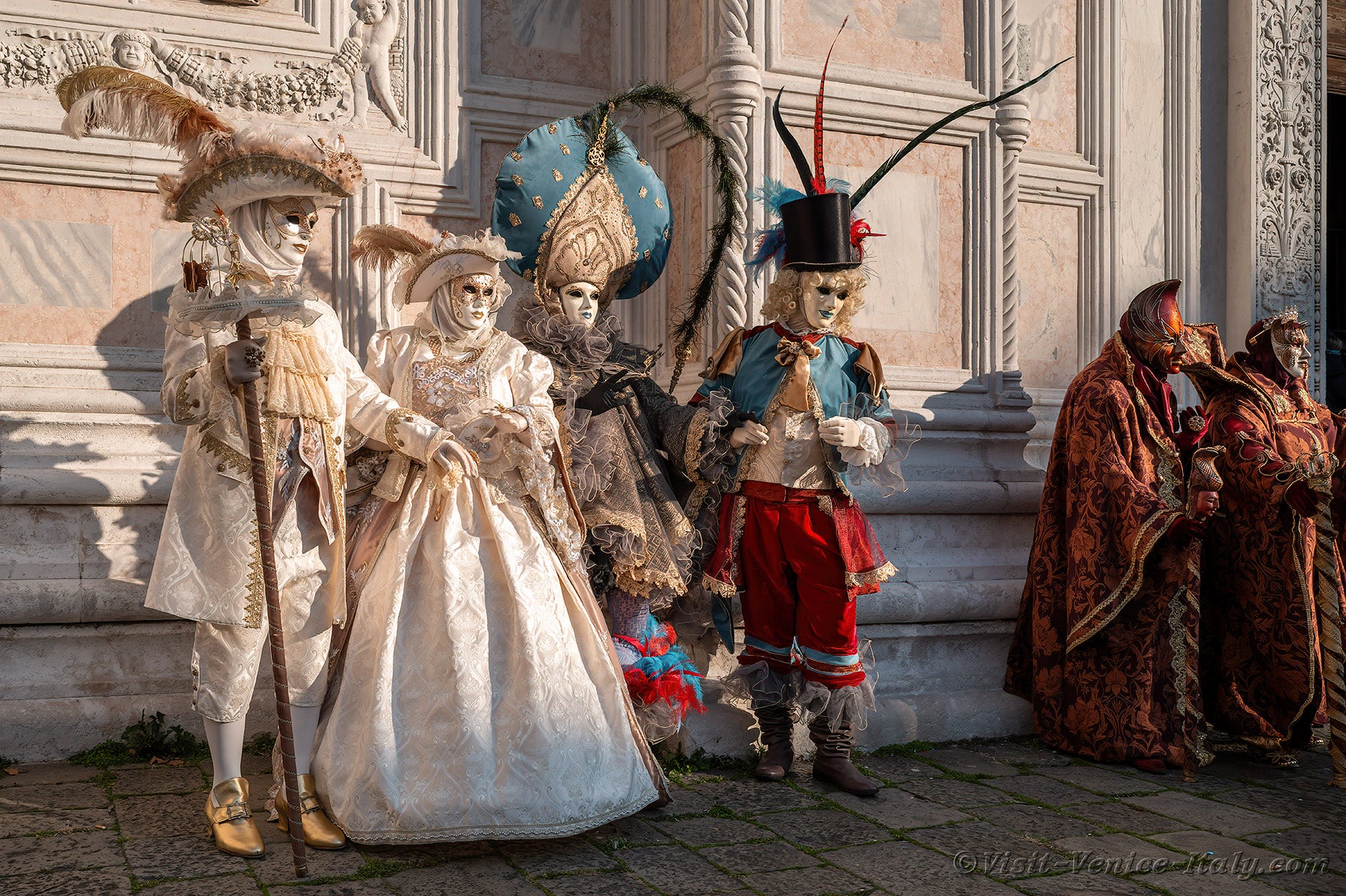 carnival-venice-2024-costume-masks-136.jpg