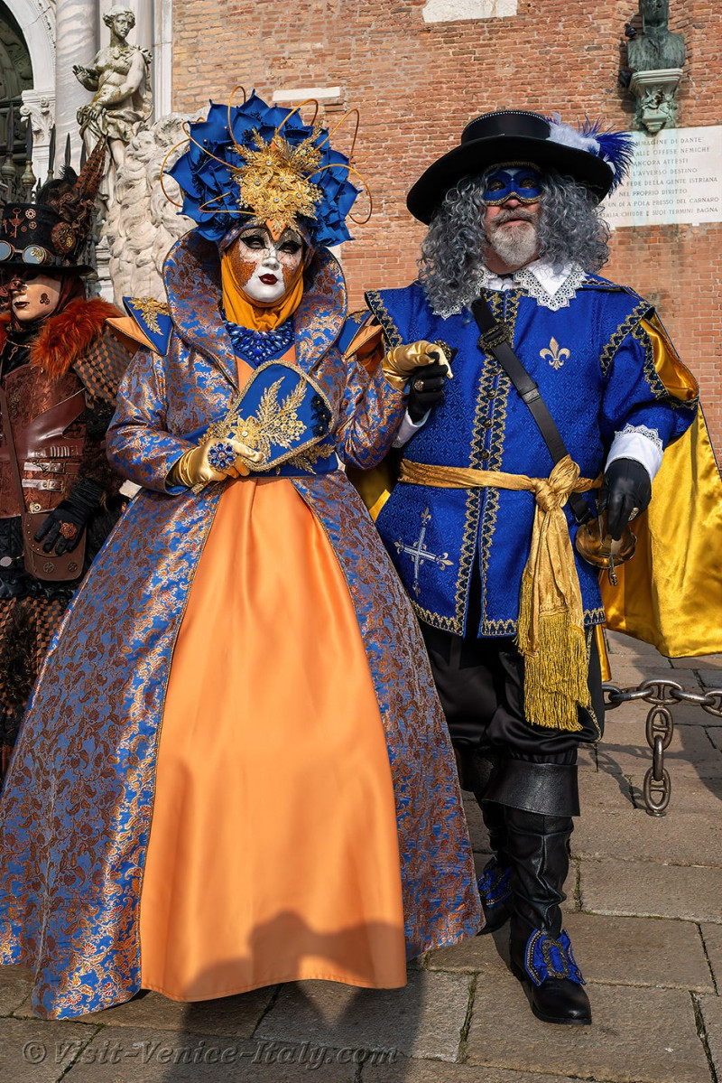 carnival-venice-2024-costume-masks-656.jpg
