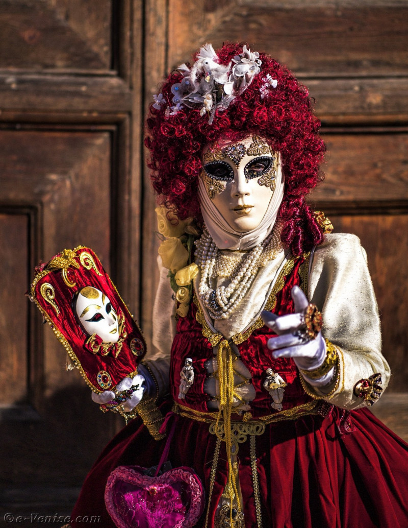 venice-carnival-mask-costume-0590.jpg