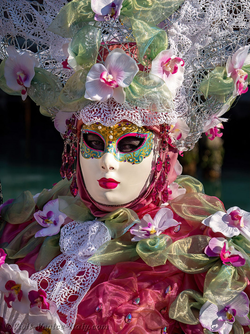 venice-carnival-mask-costume-arsenal-687.jpg