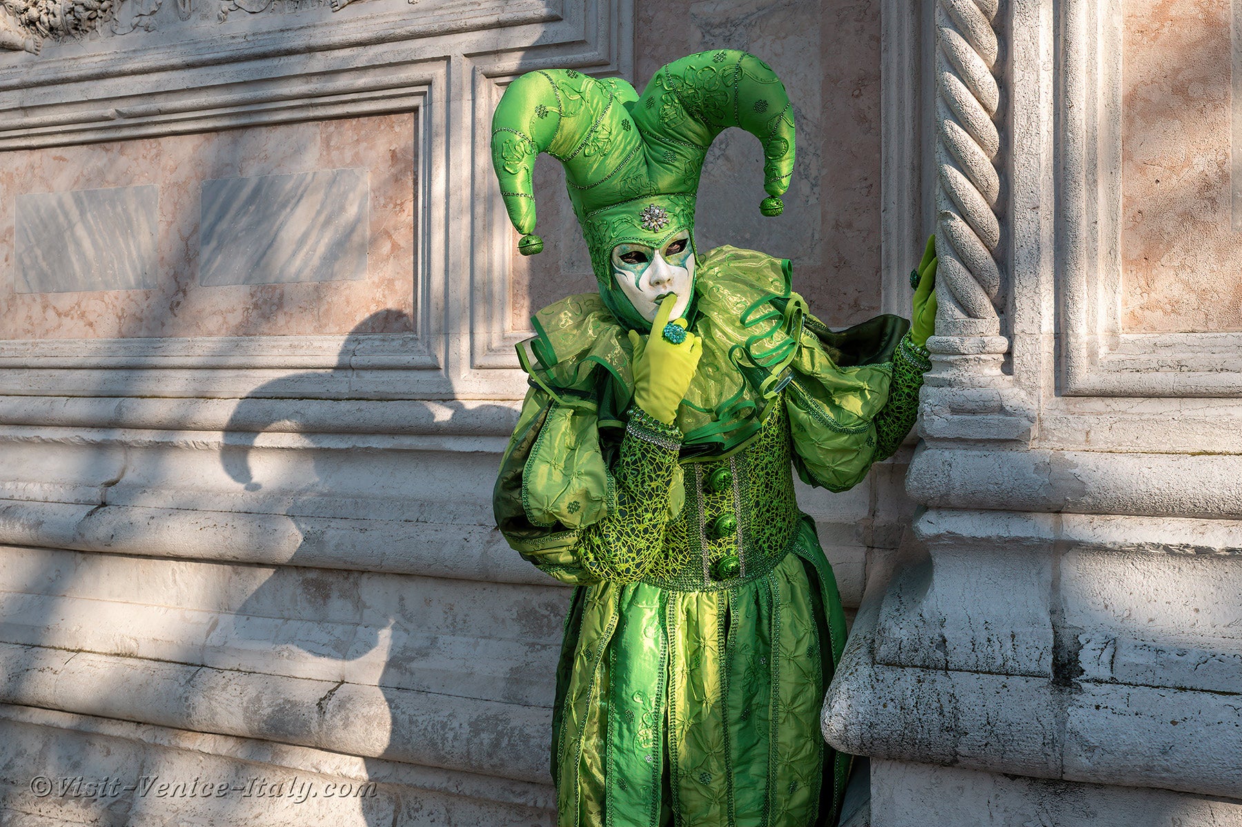 carnival-venice-2024-costume-masks-194.jpg