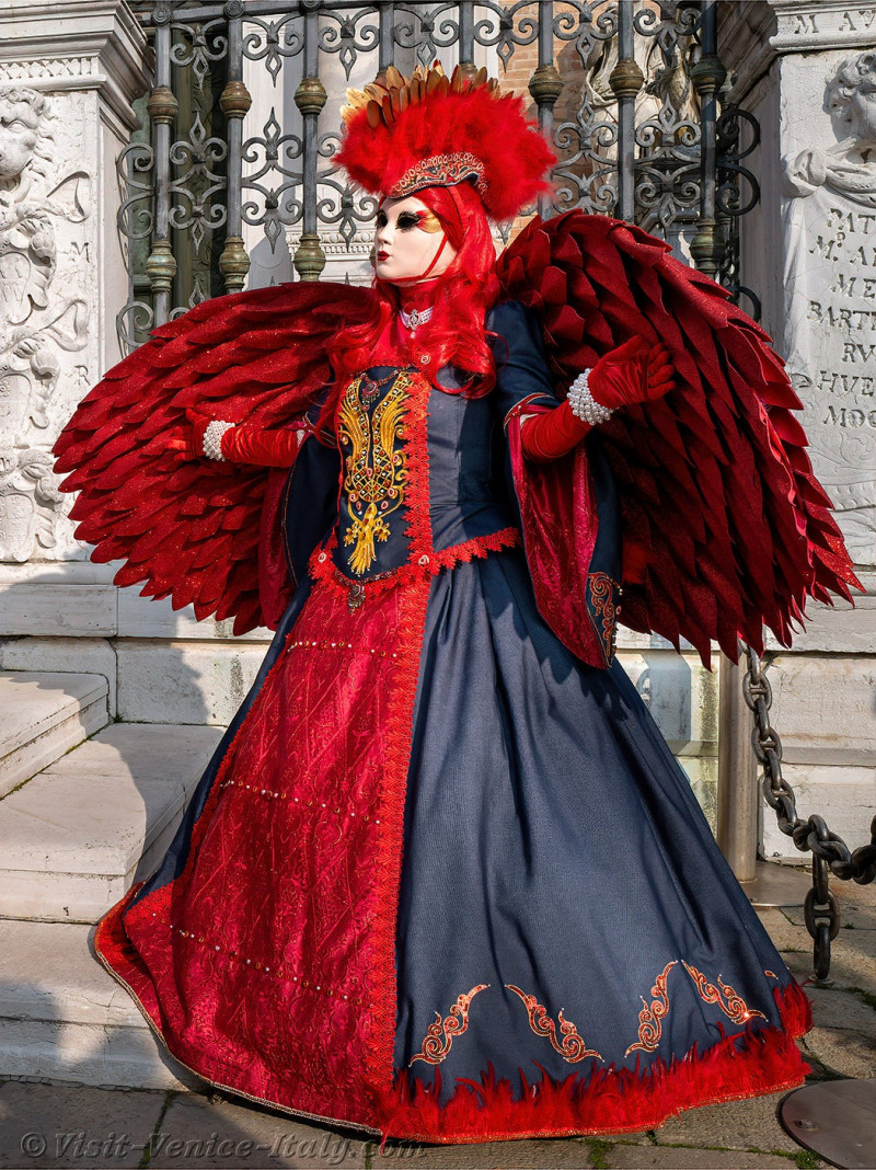 carnival-venice-2024-costume-masks-283.jpg