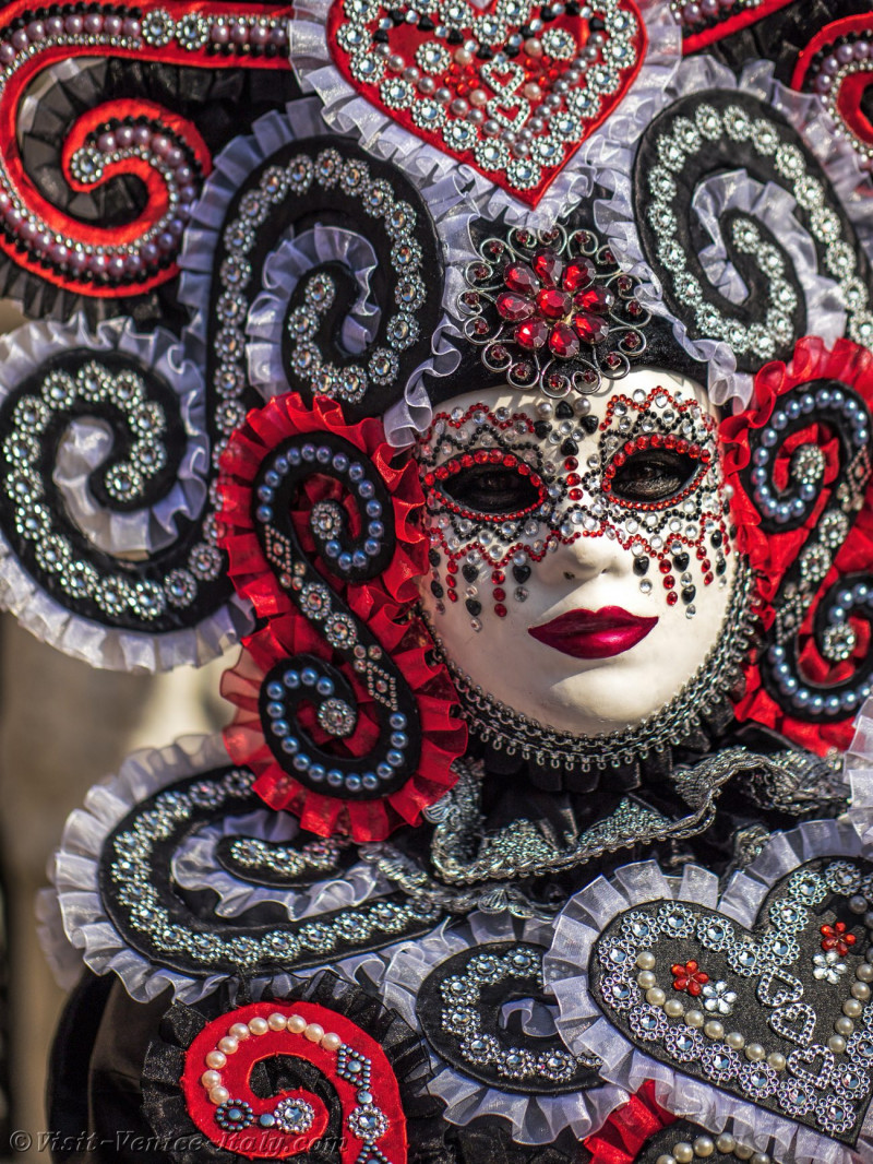 venice-carnival-mask-costume-0459.jpg