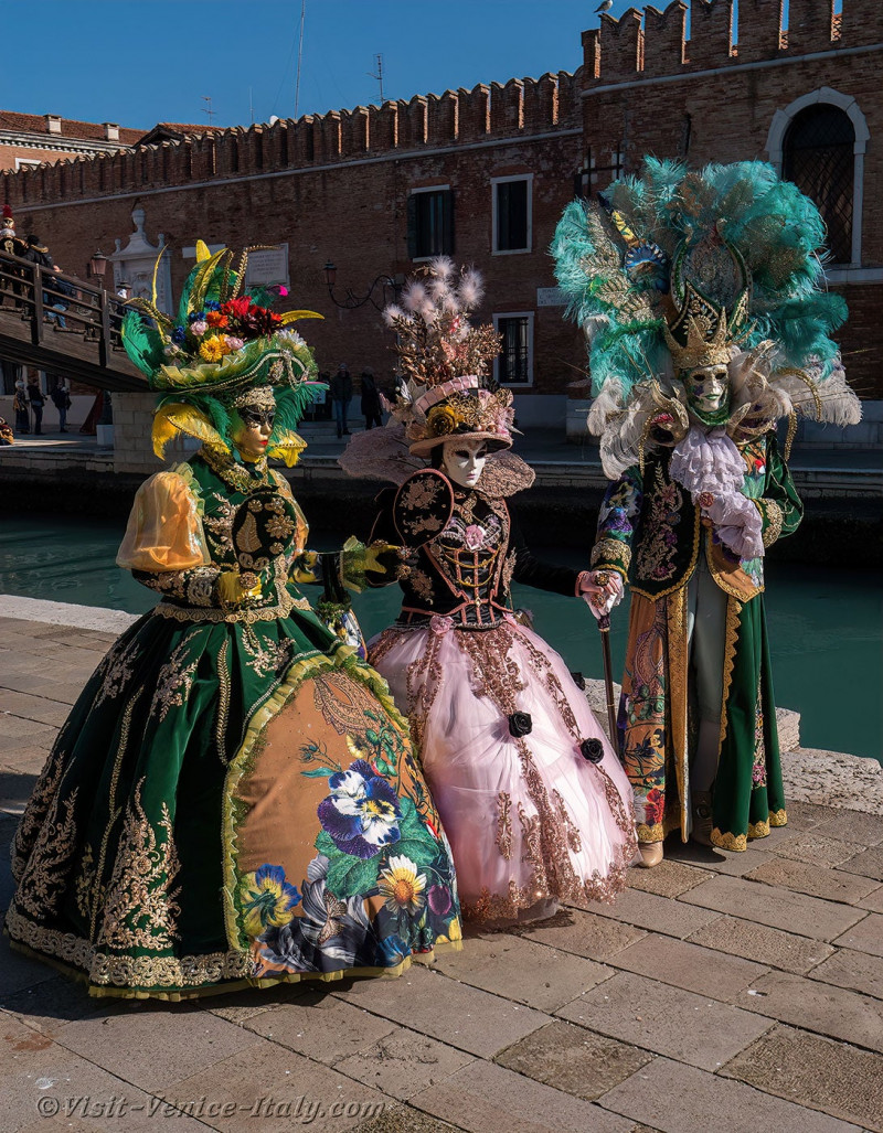 venice-carnival-mask-costume-arsenal-457.jpg