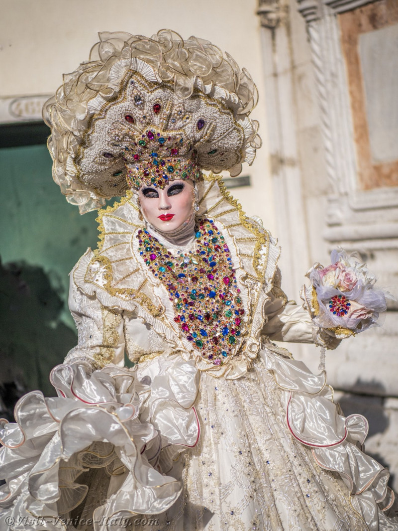 venice-carnival-mask-costume-0539.jpg