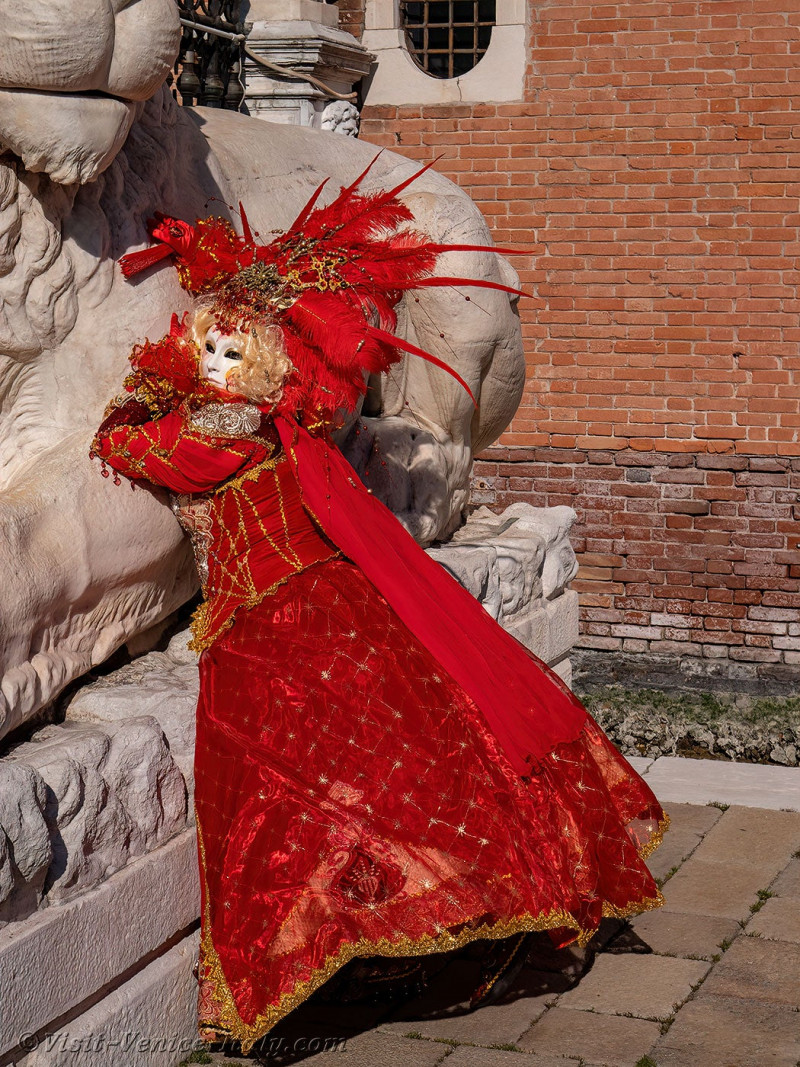 venice-carnival-mask-costume-arsenal-489.jpg