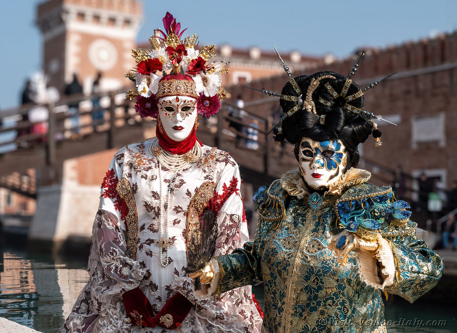carnival-venice-2024-costume-masks-397.jpg
