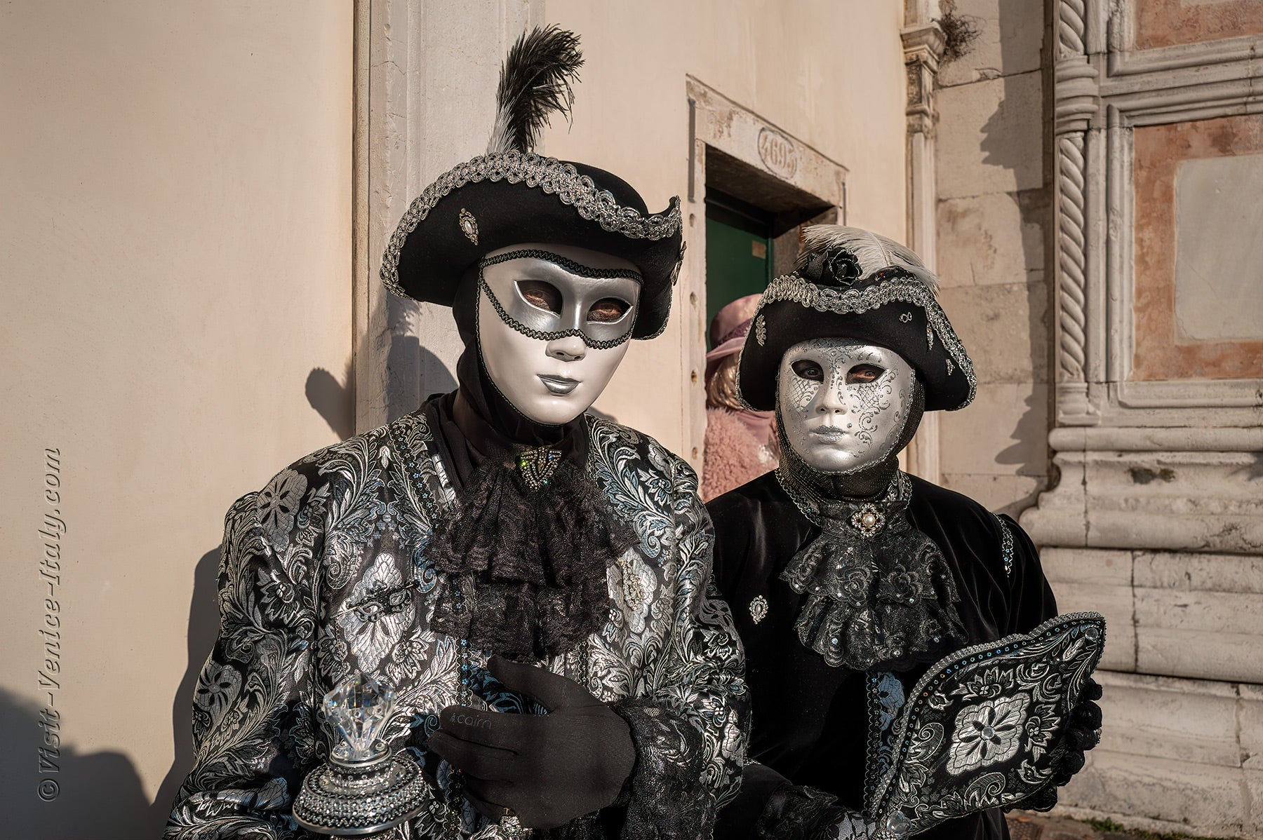 carnival-venice-2024-costume-masks-109.jpg