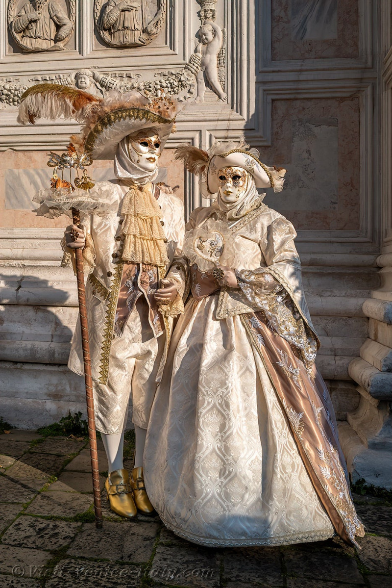 carnival-venice-2024-costume-masks-157.jpg