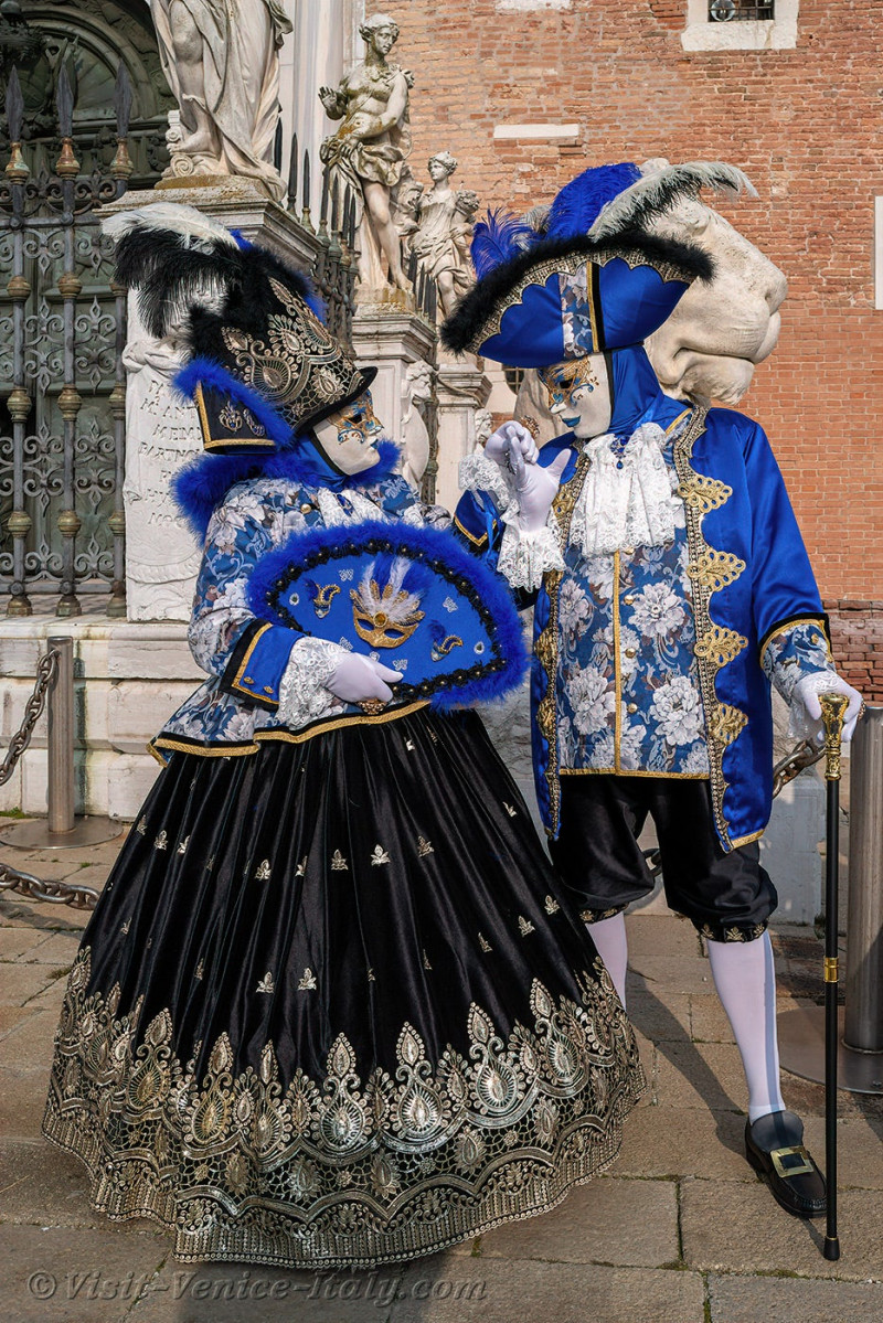 carnival-venice-2024-costume-masks-670.jpg