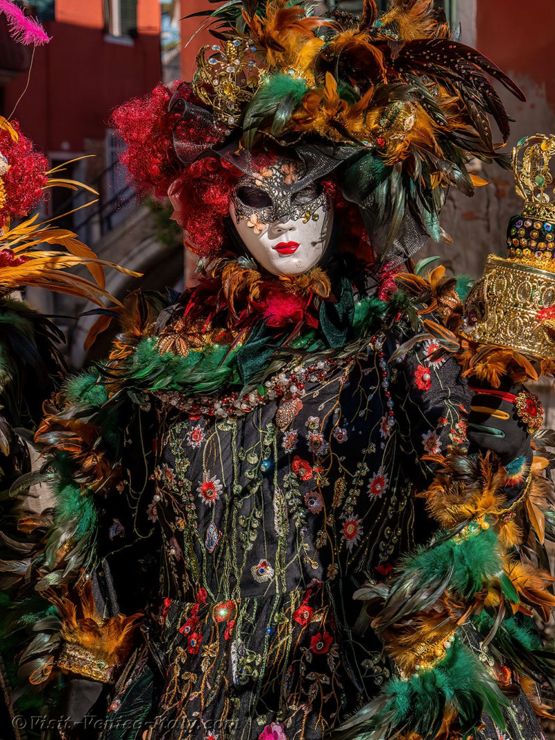 venice-carnival-mask-costume-arsenal-087.jpg
