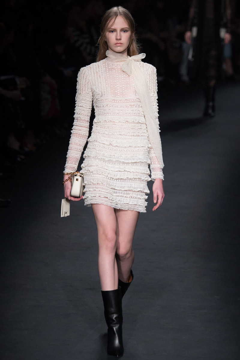 051-valentino.jpg