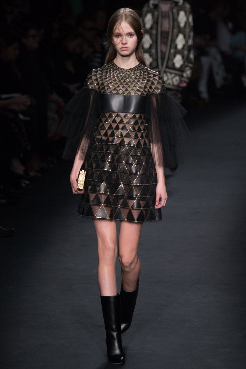 047-valentino.jpg