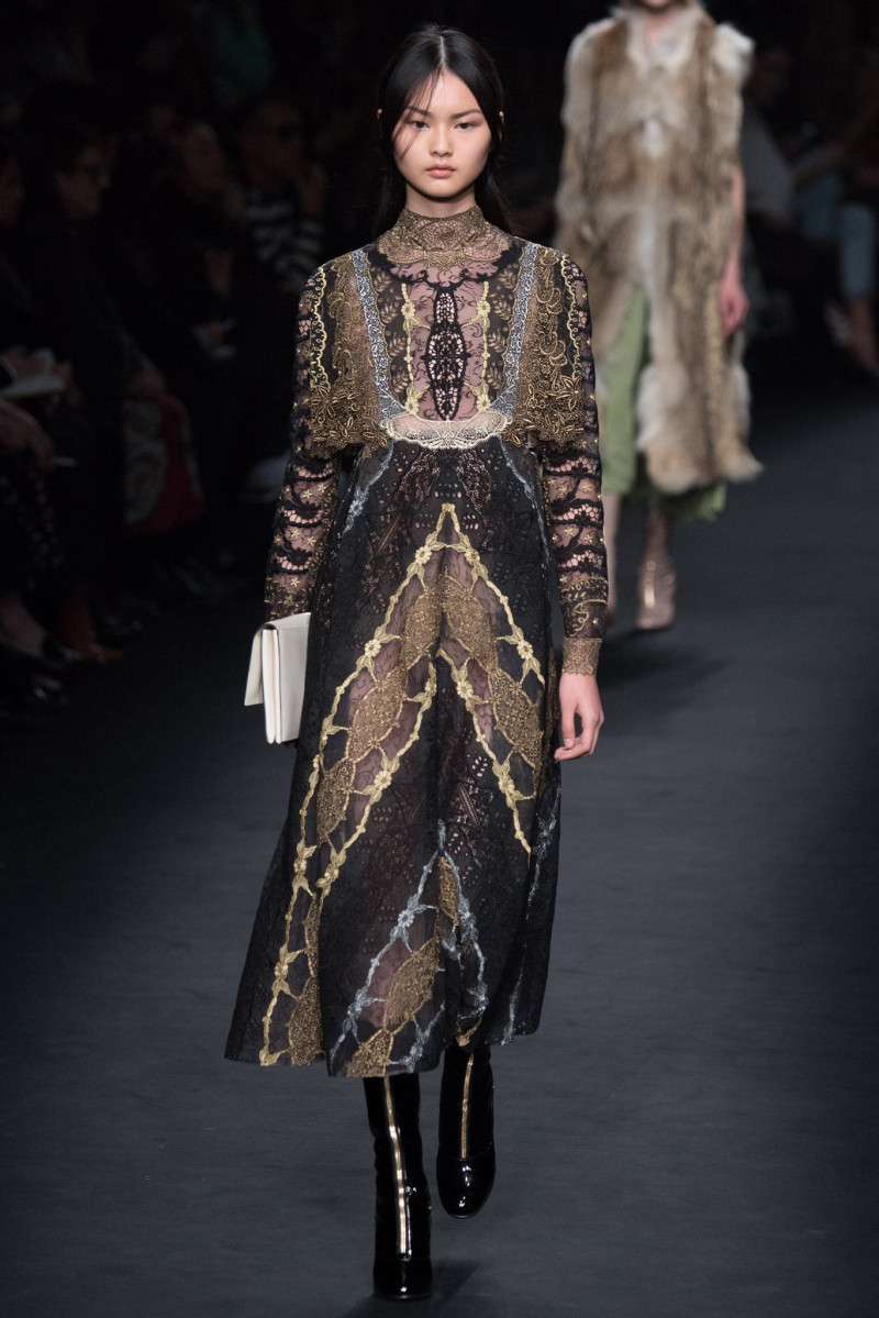 025-valentino.jpg