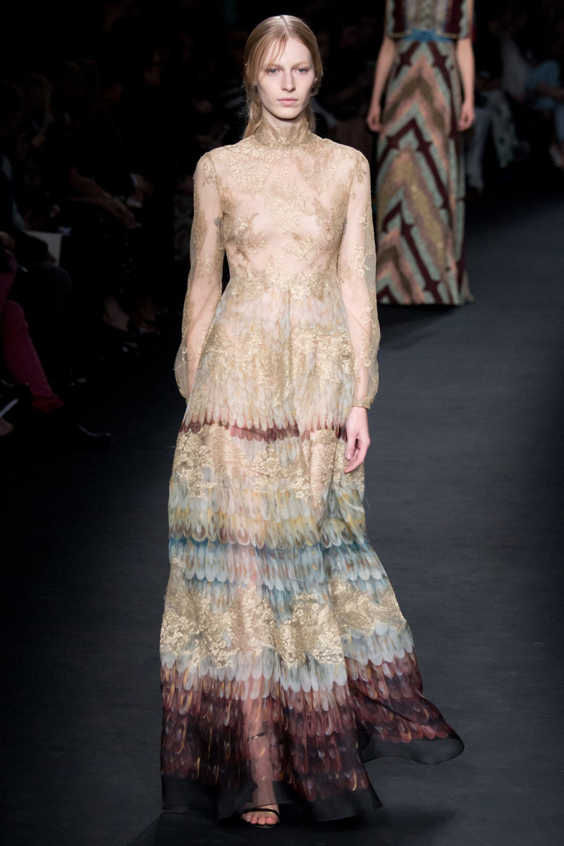 069-valentino.jpg