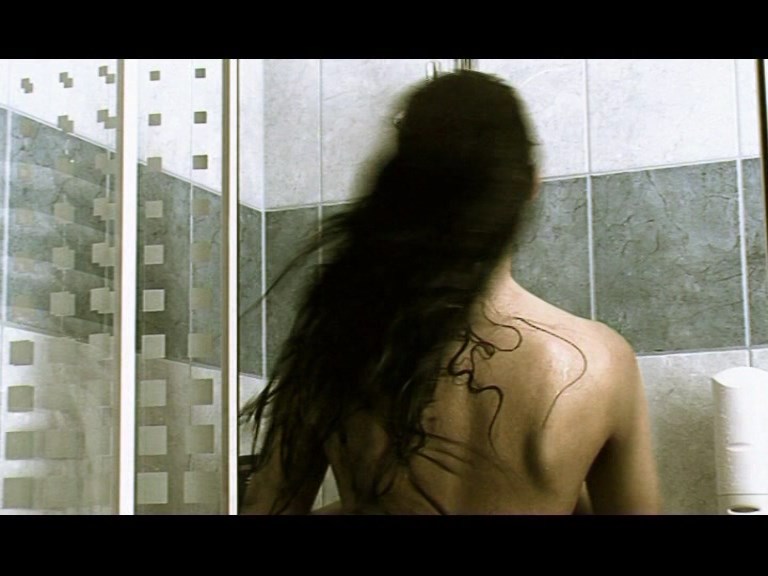 Kalwi  Remi - Explosion.vob_snapshot_03.43.654.jpg