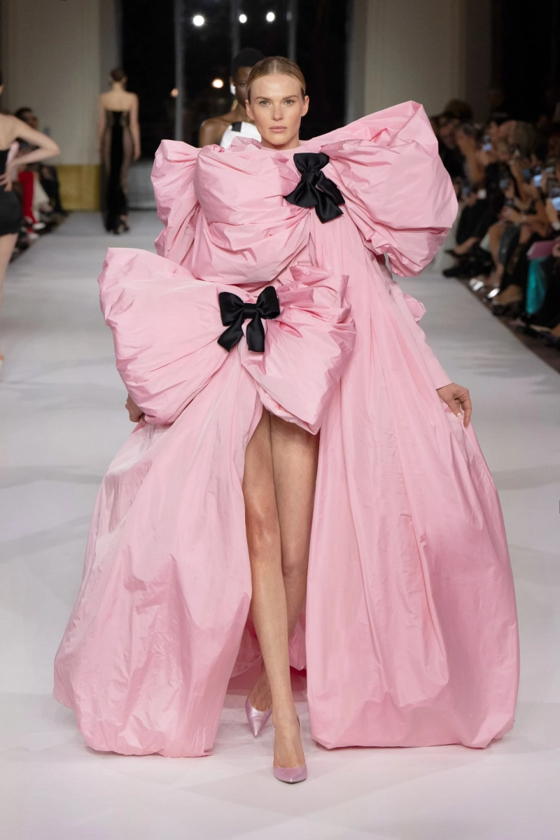 00006-celia-kritharioti-spring-2025-couture-credit-brand.webp