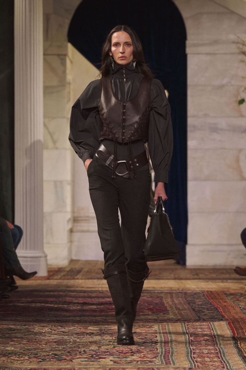 Ralph-Lauren-Fall-Winter-2026-2027-New-York-Runway-Magazine-45.jpg