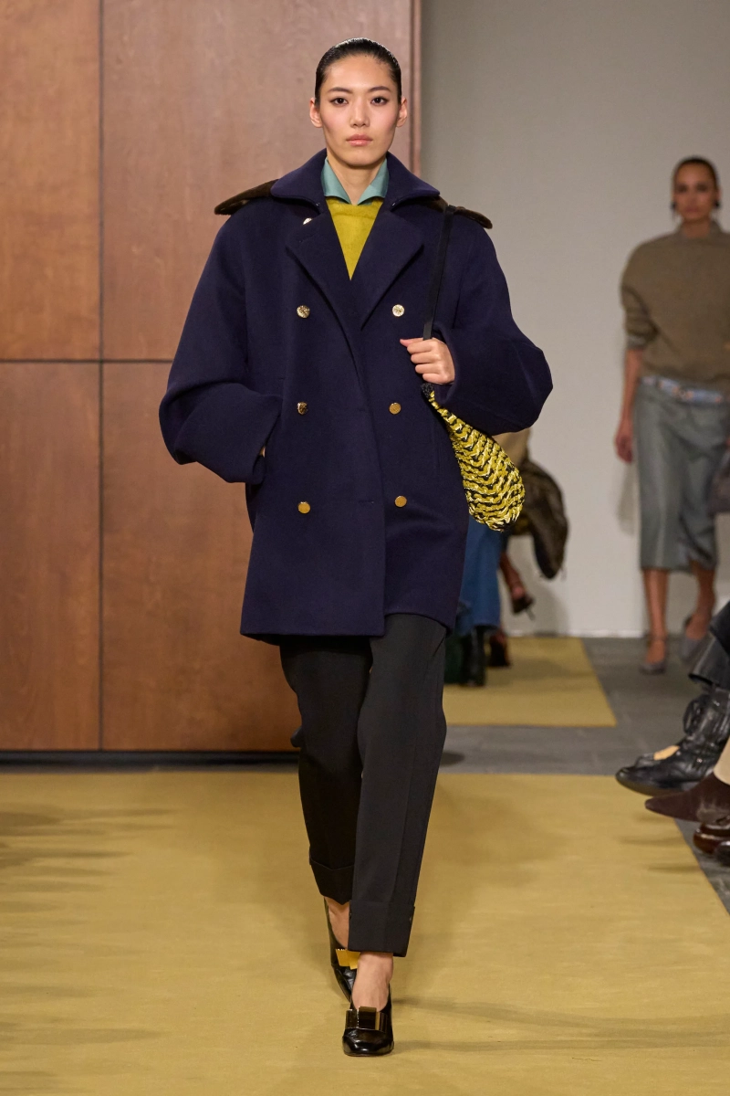 00006-tory-burch-fall-2026-ready-to-wear-credit-gorunway.webp