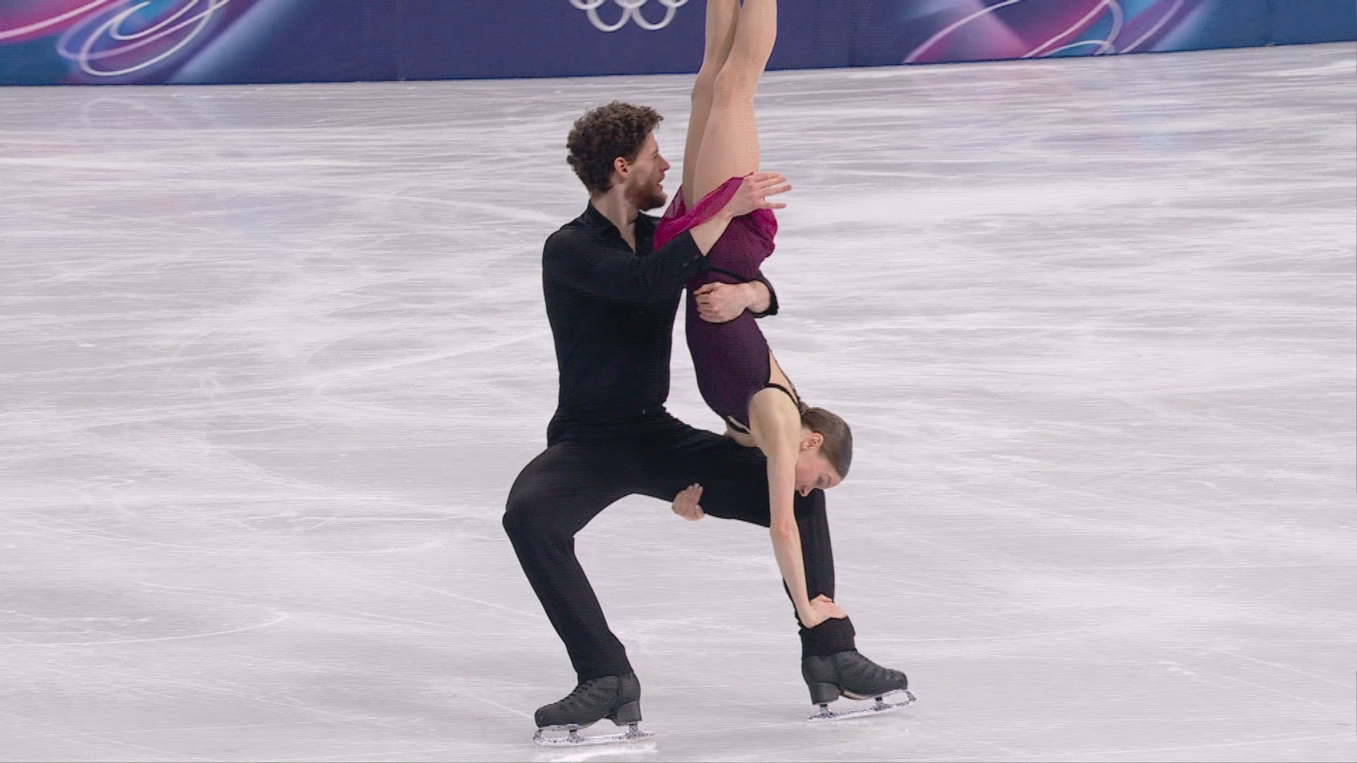 2026 Winter Olympics. Figure Skating. 2026-02-16. Pairs Free Skating.mp4_20260217_232937.854.png