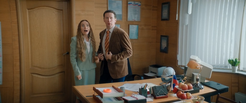 Трёшка.S01E01.WEB-DLRip.x264.seleZen.mkv_snapshot_10.13.png