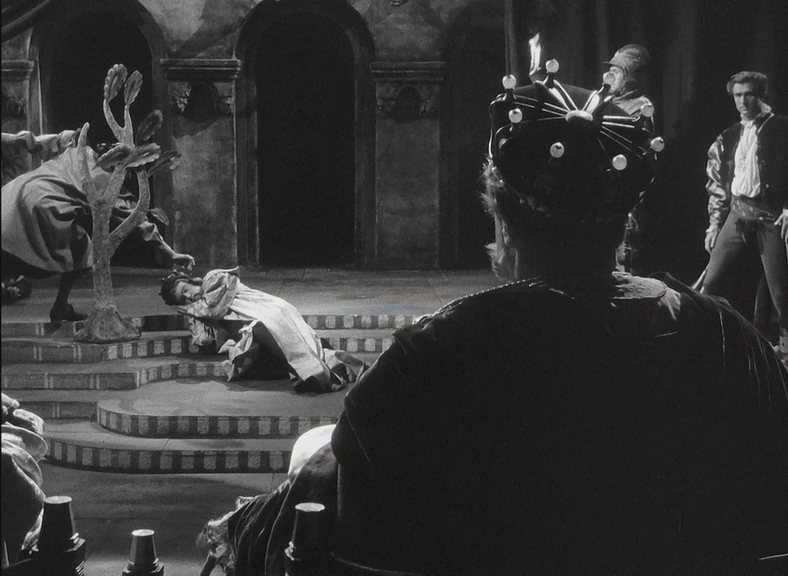 Гамлет.1948.BDRip AVC msltel.mkv_snapshot_01.17.58.530.jpg