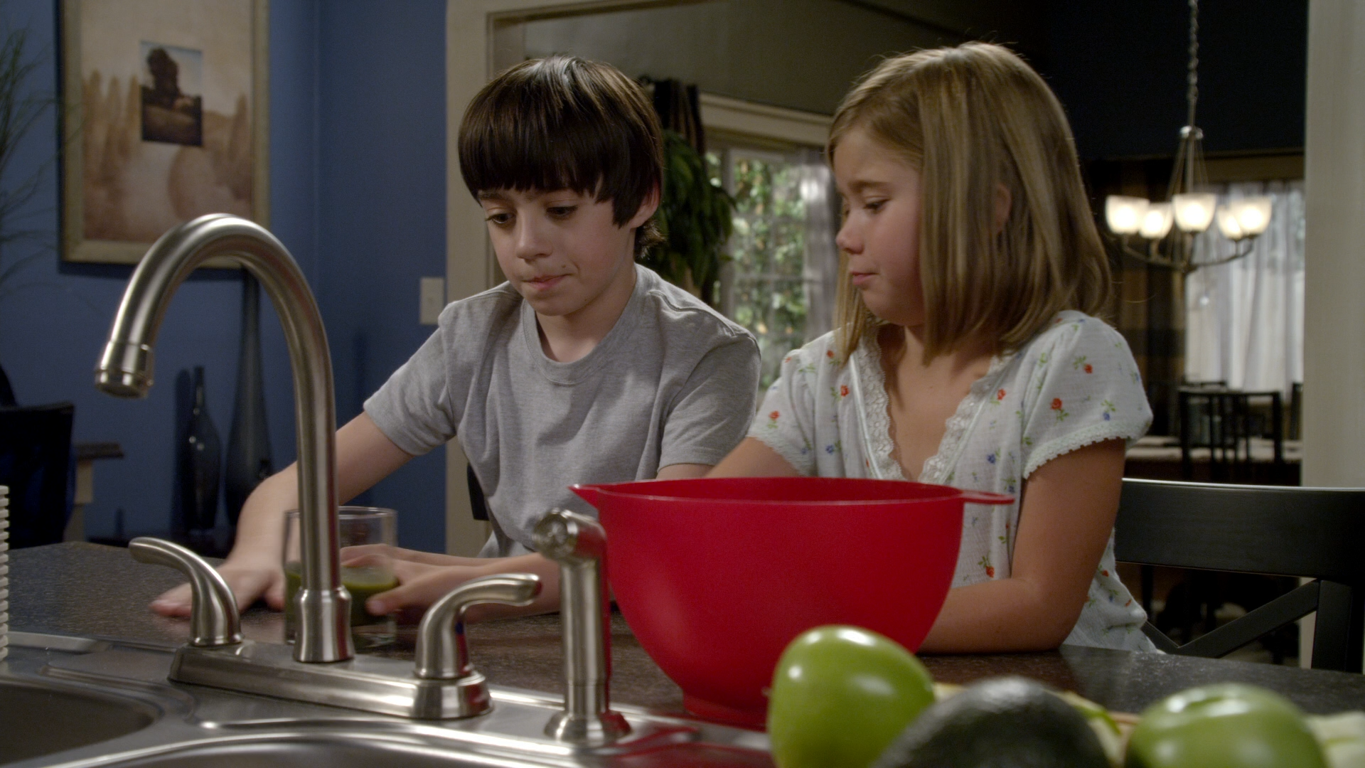 Reluctant Nanny 2015 WEB-DL 1080p.mkv_snapshot_00.18.36.png