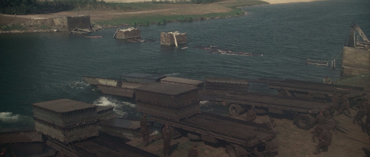 Мост слишком далеко.1977.BDRip 720p msltel.mkv_snapshot_01.43.15.511.jpg