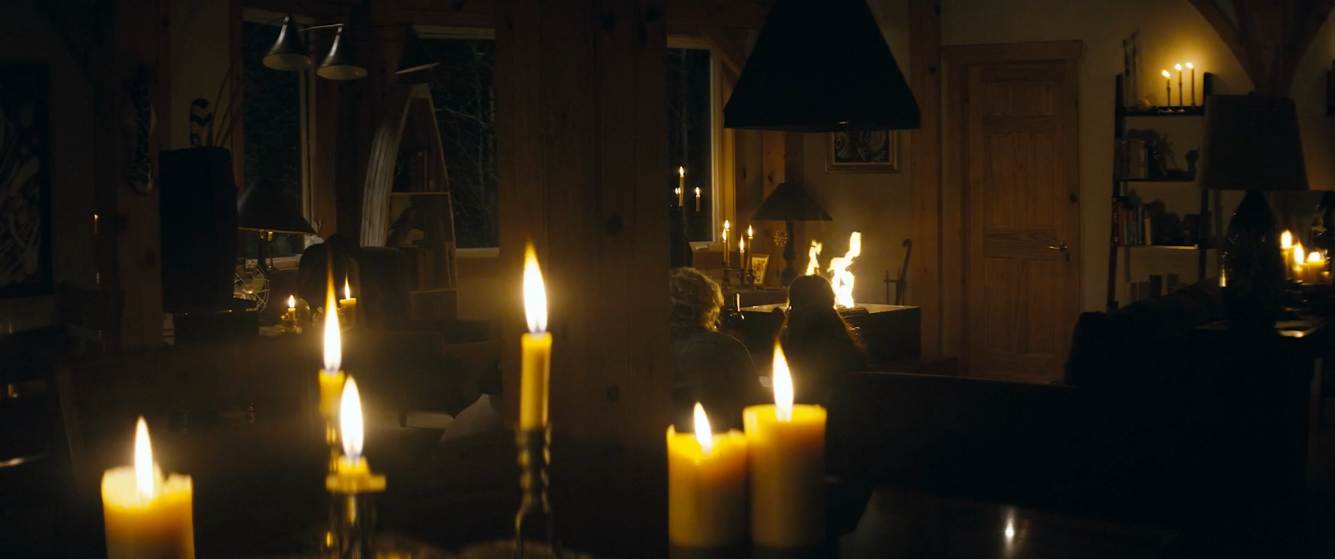 Definition.of.Fear.2015.WEBD.1080p.iTunes.RUS-ylnian.mkv_snapshot_00.42.46.576.png