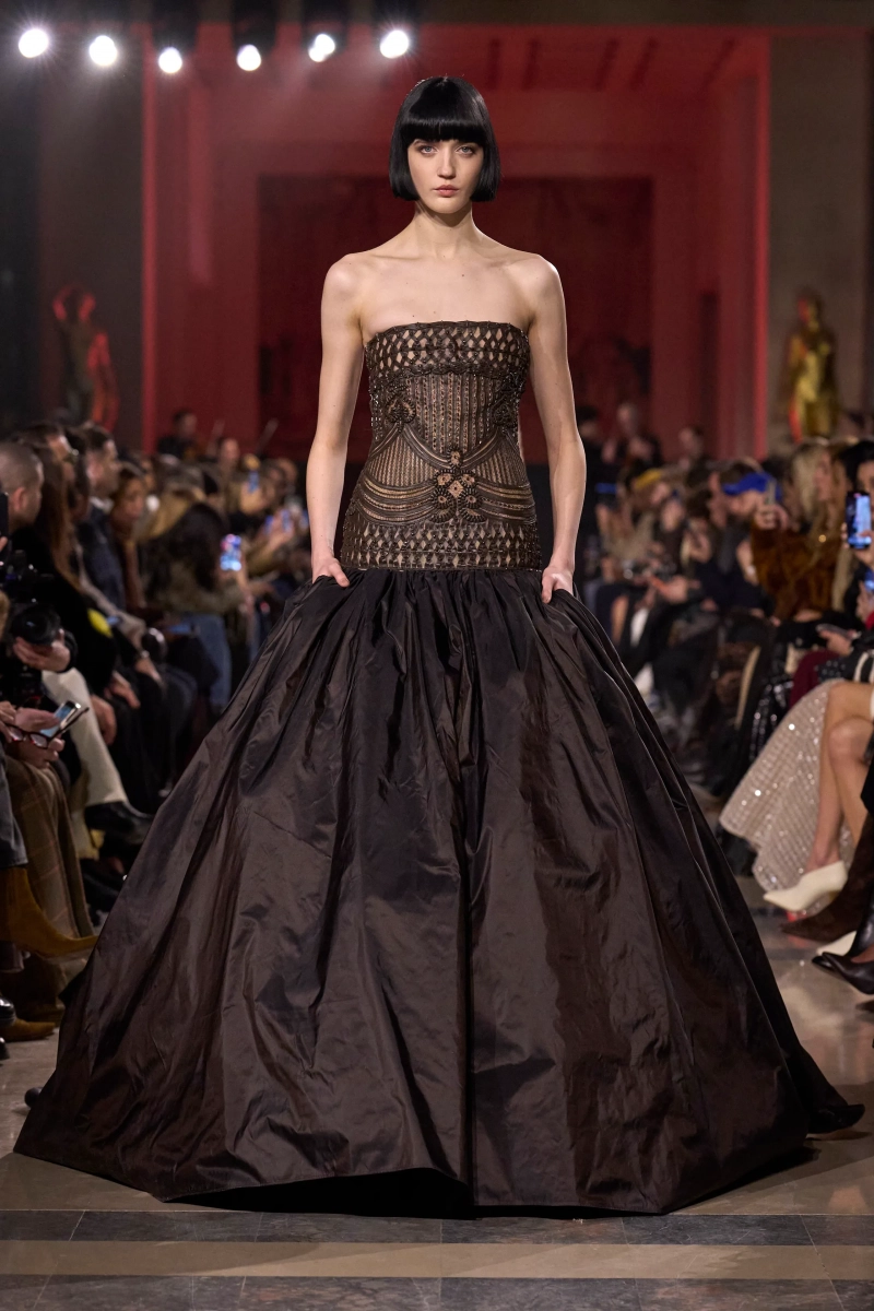 00023-elie-saab-spring-2026-couture-credit-gorunway.webp
