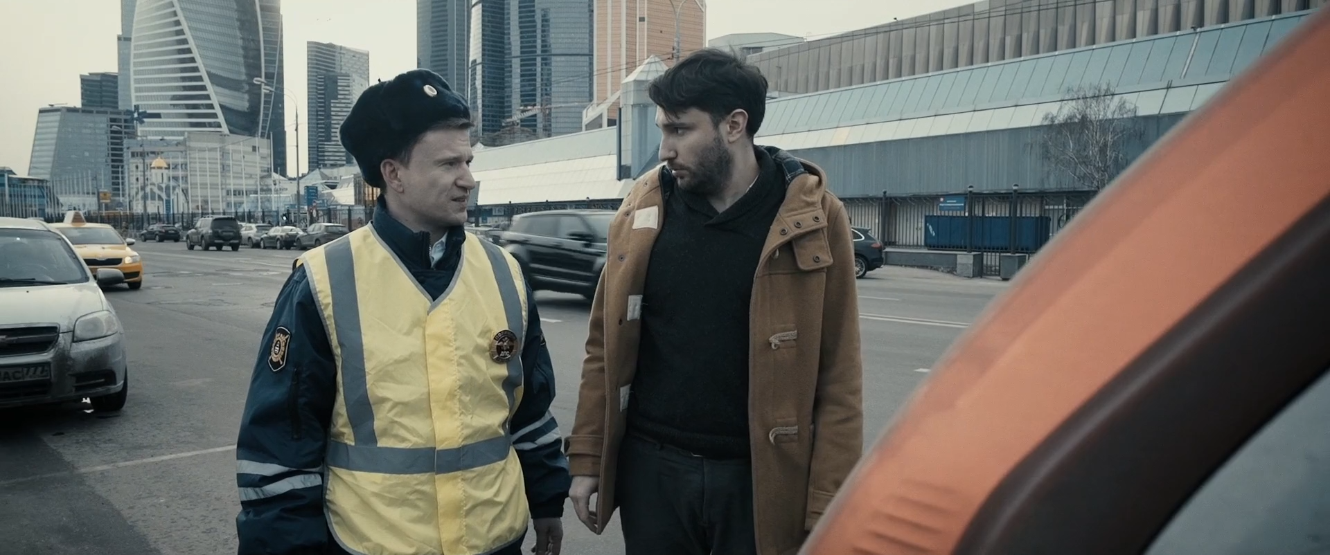Эмиграция 2021 WEB-DL 1080p.mkv_snapshot_00.09.44.png