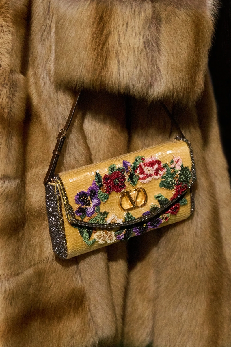 00087-valentino-fall-2026-ready-to-wear-details-credit-brand.webp