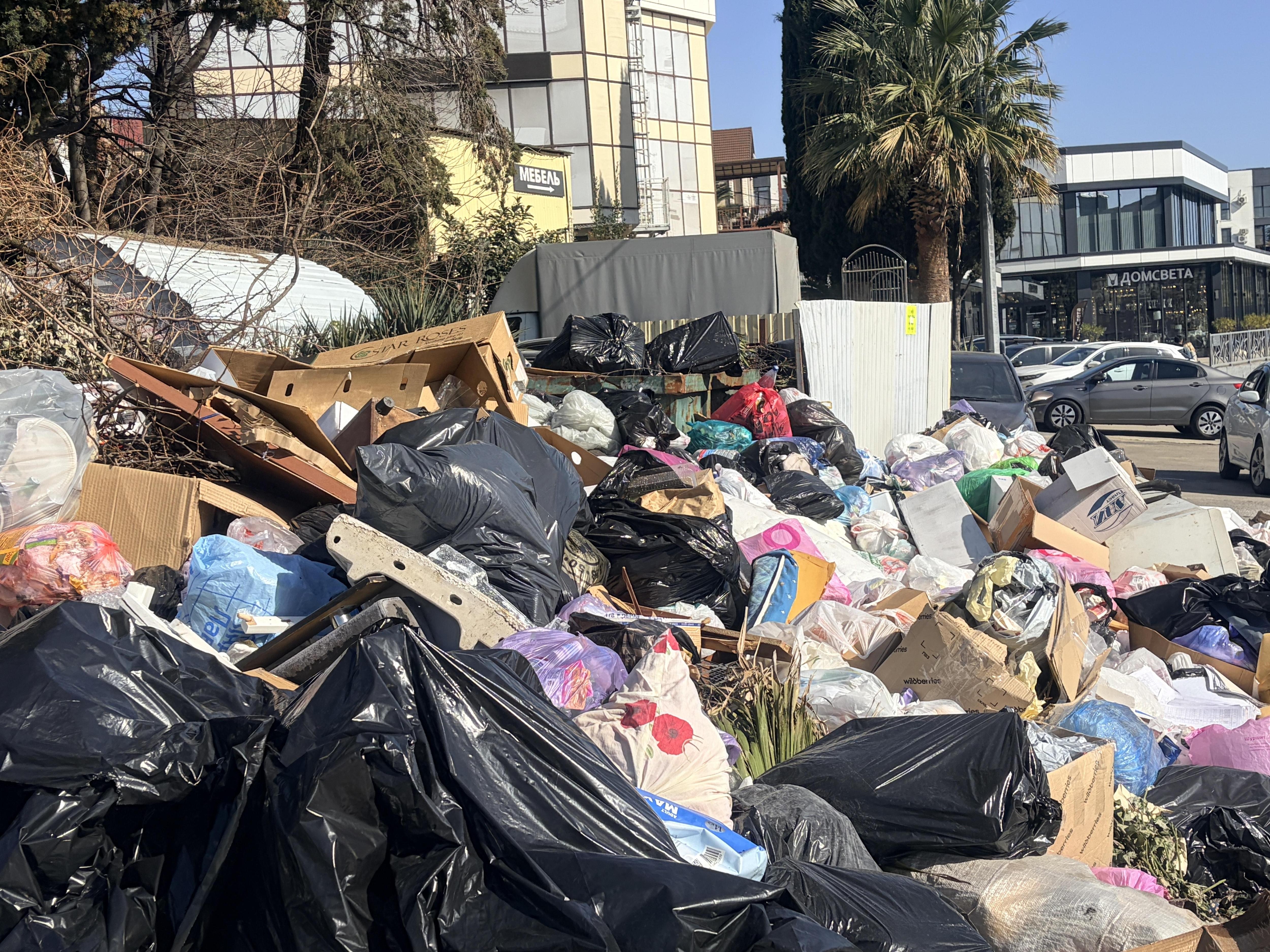 Сочи теряет туристов из-за мусора и высоких цен