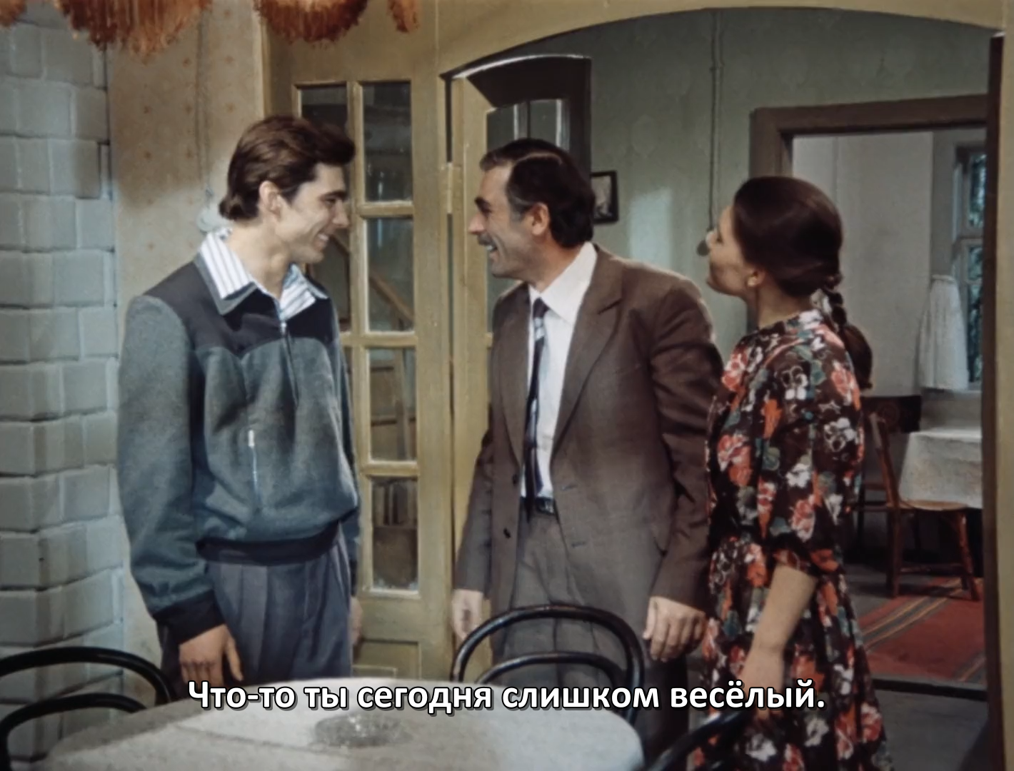1.Третьего.не.дано.1981.WEB.1080p-ylnian .mkv_snapshot_00.09.00.000.png