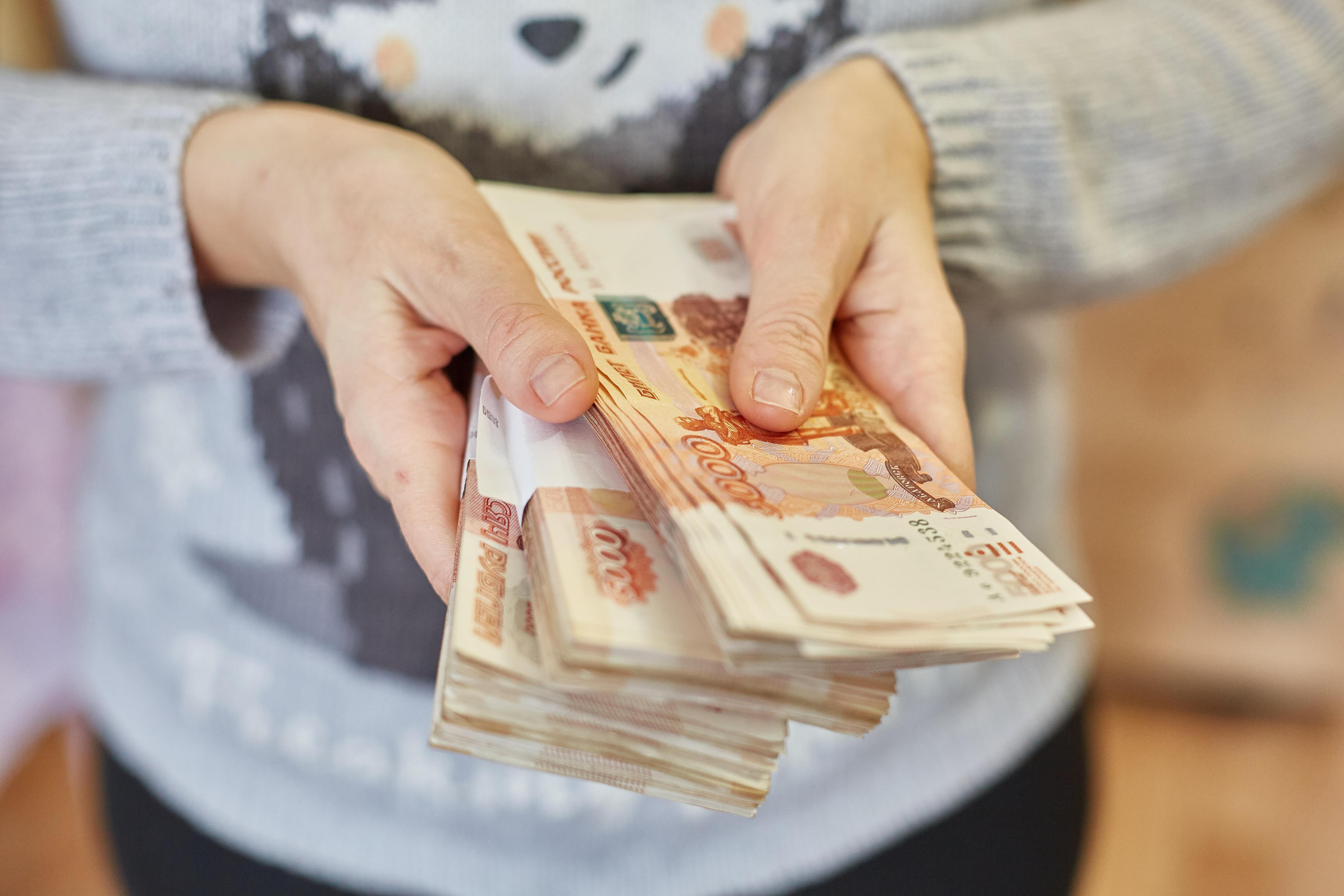 С 1 апреля в России изменятся правила кредитов и вырастут пенсии