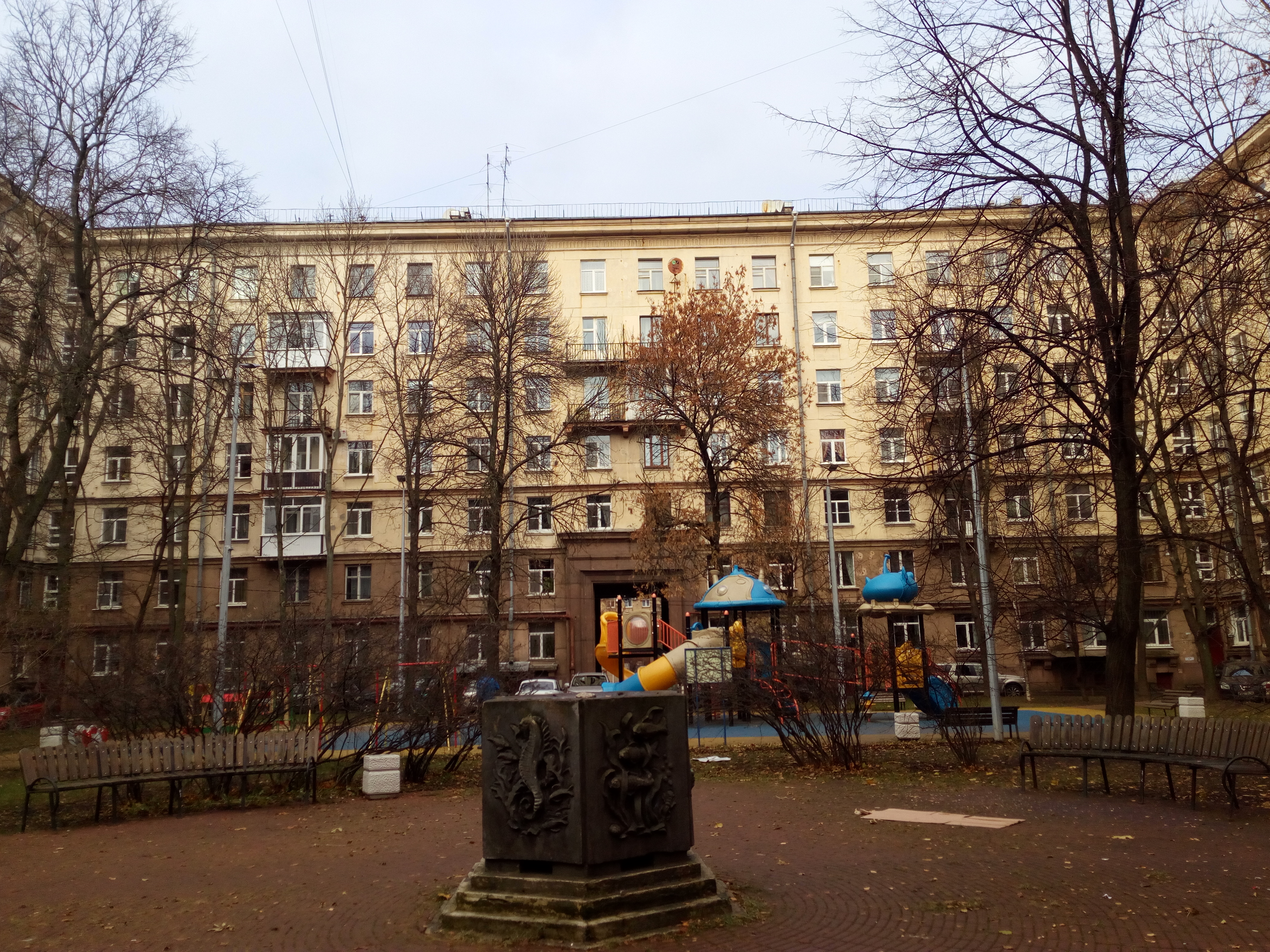 Гастелло 30;Юрия Гагарина 27_12.JPG