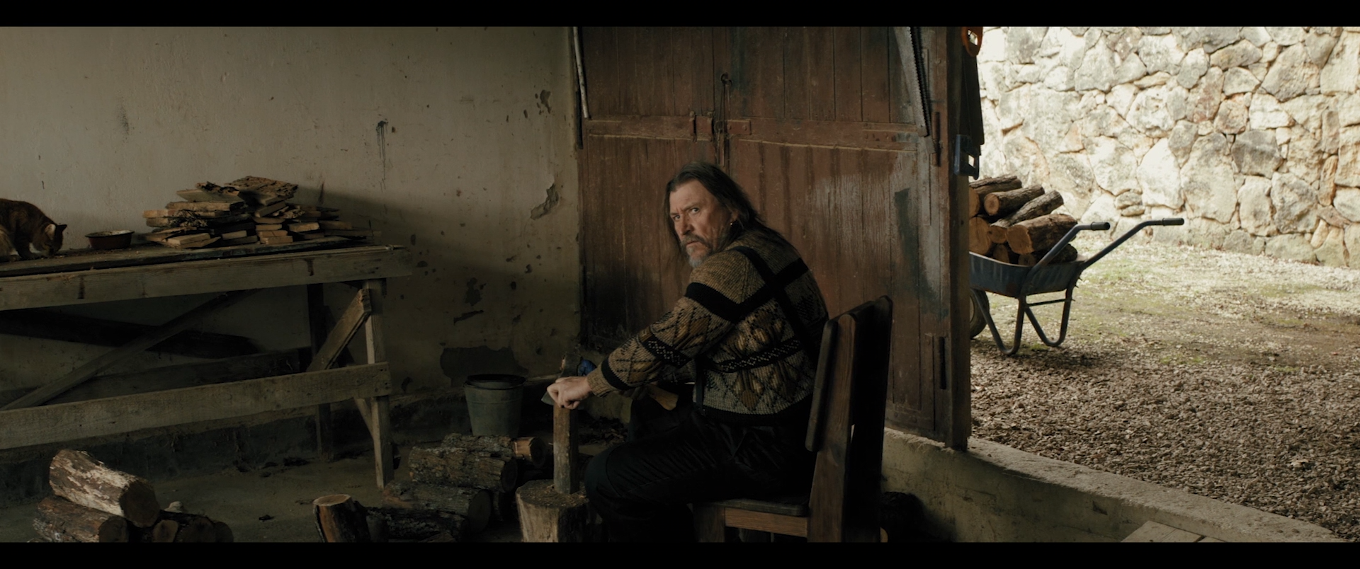 Mangul.WEB-DL.1080p.mkv_snapshot_00.39.56.png