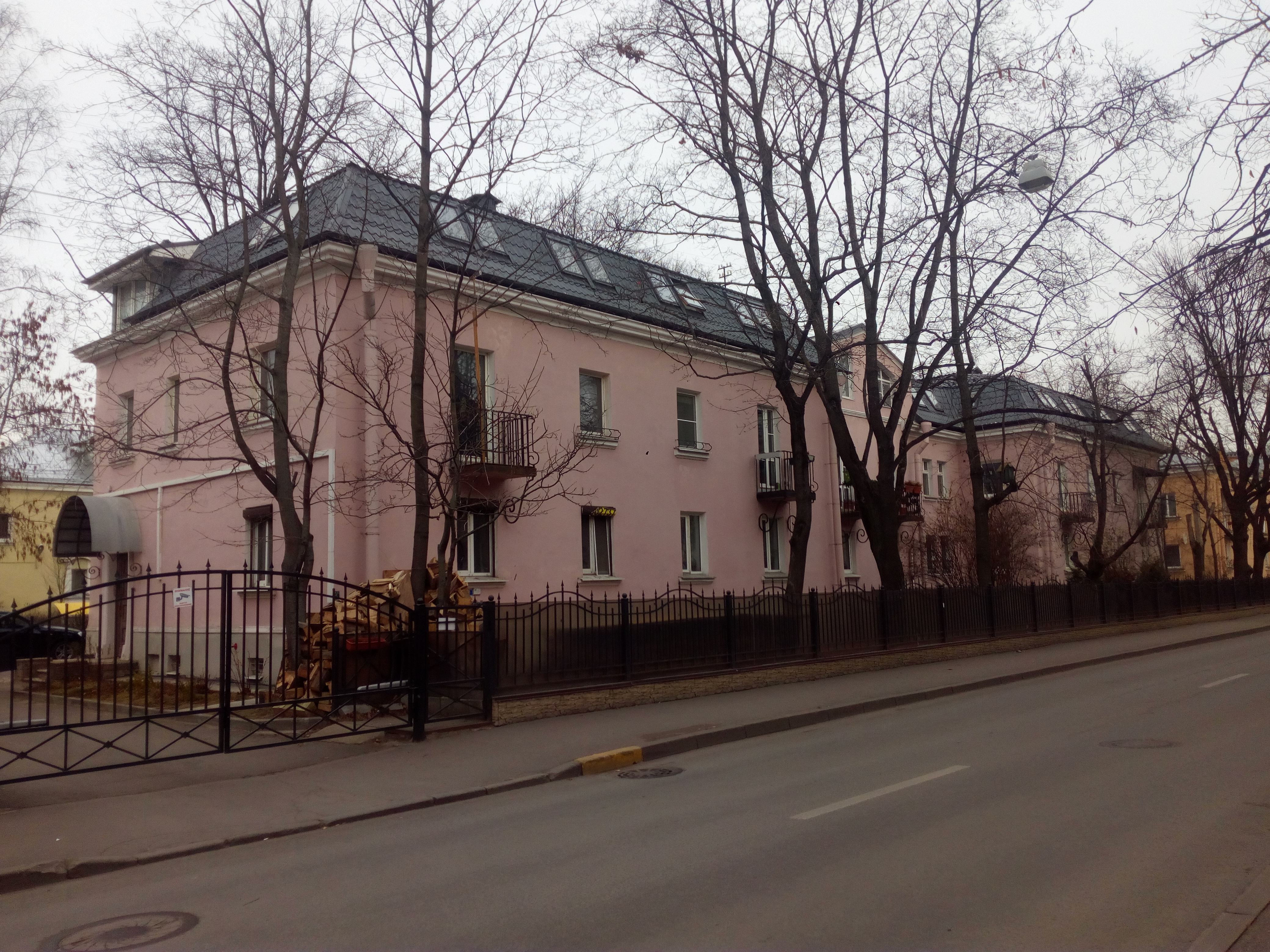 Дибуновская ул., 27к1 Дибуновская ул., 27к1